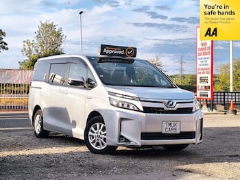 Used Toyota Voxy 2020 for sale - 79703902: Photo