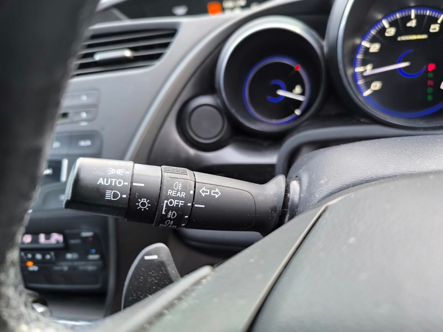 Used Honda Civic 2013 for sale - 77461085: Photo 29