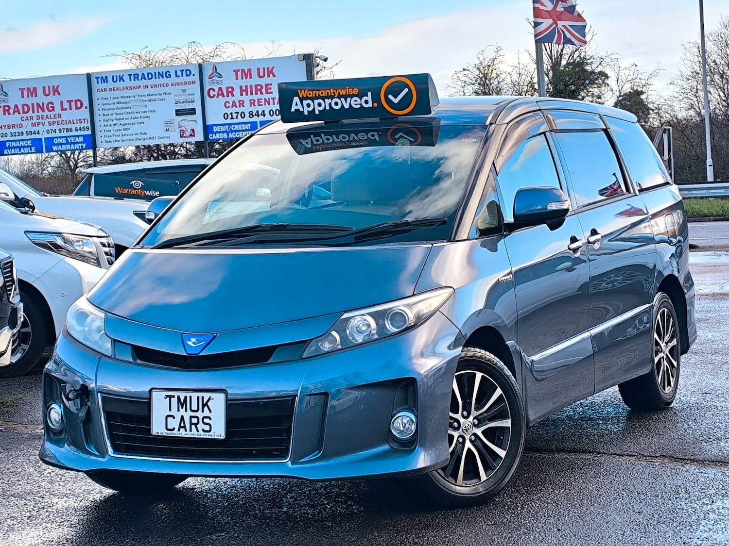 Used Toyota Estima 2013 for sale - 77676098: Photo 2