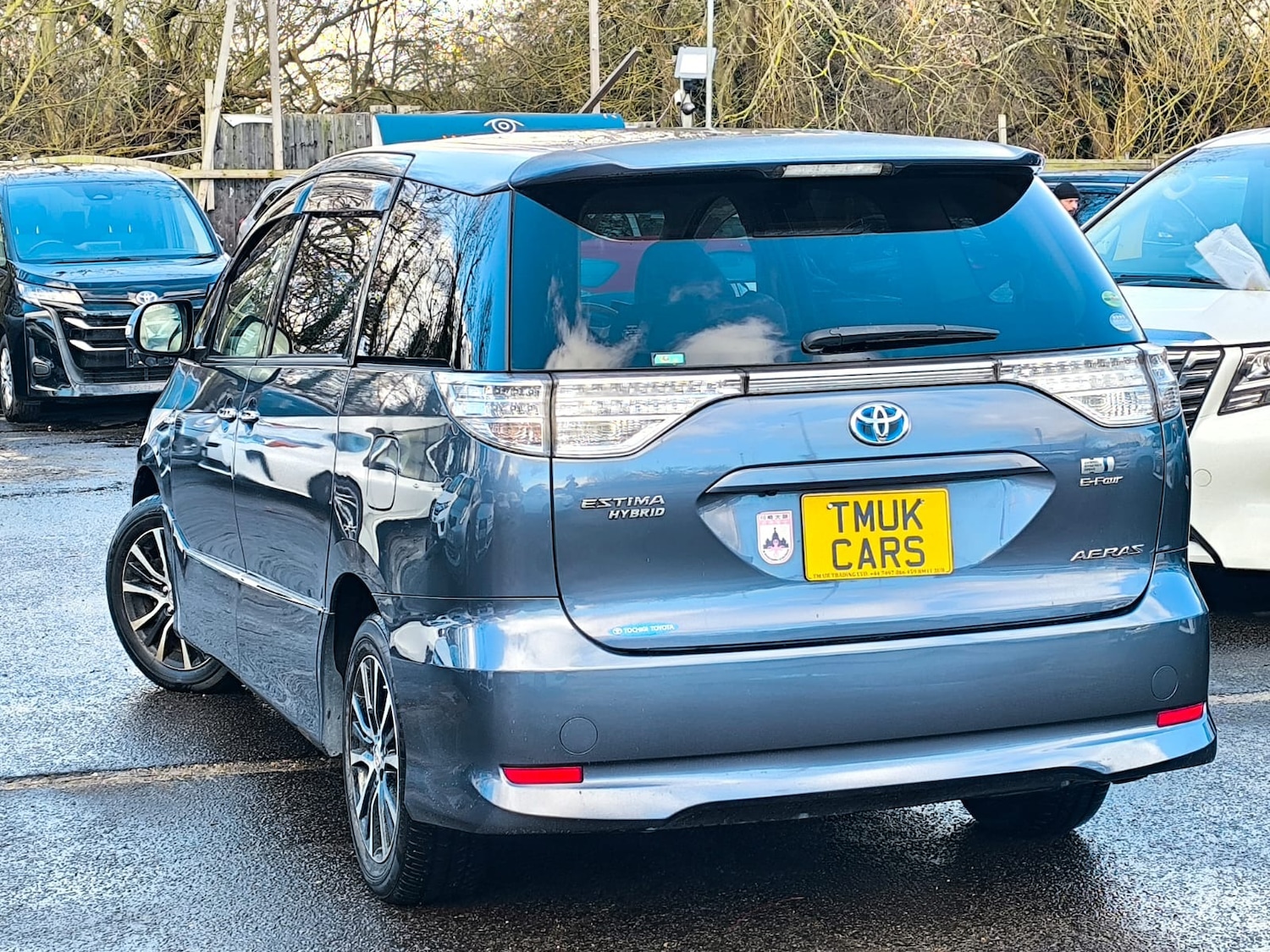 Used Toyota Estima 2013 for sale - 77676098: Photo 4