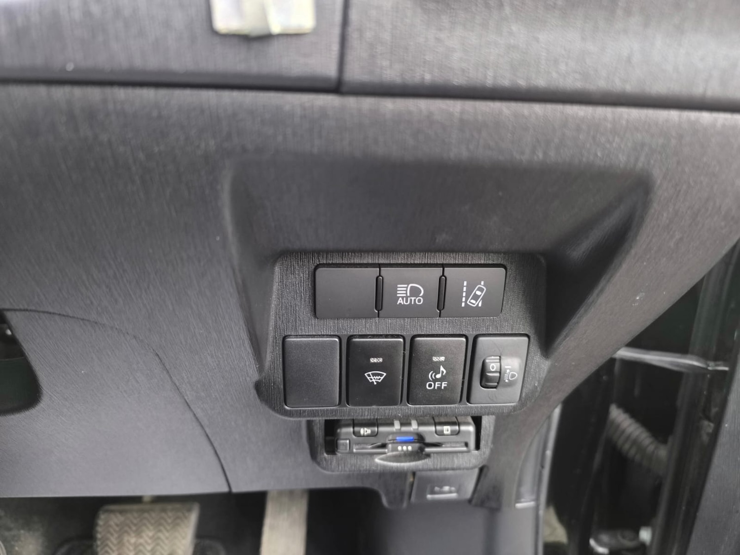 Used Toyota Prius+ 2019 for sale - 76450493: Photo 25