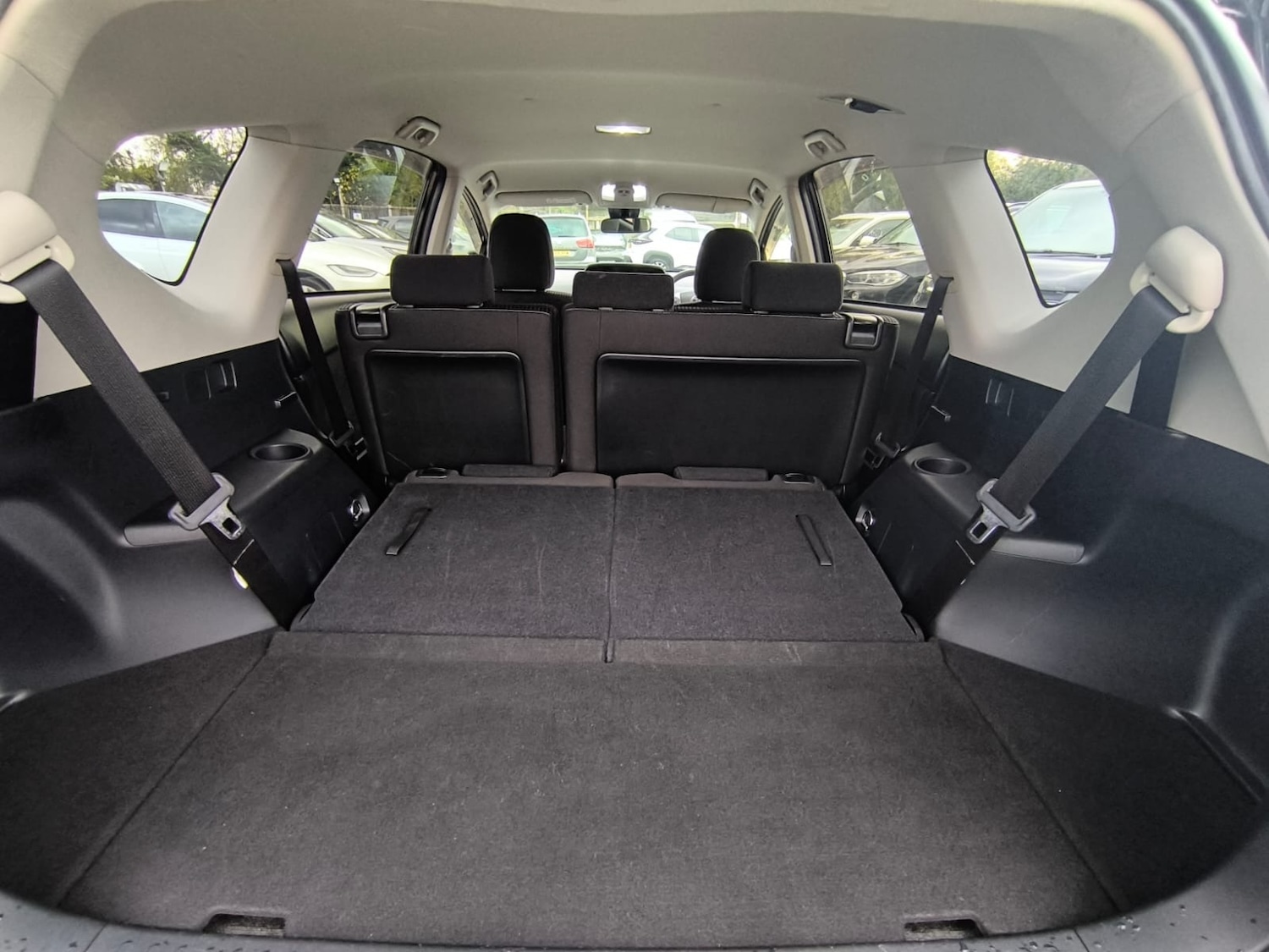 Used Toyota Prius+ 2019 for sale - 76450493: Photo 30