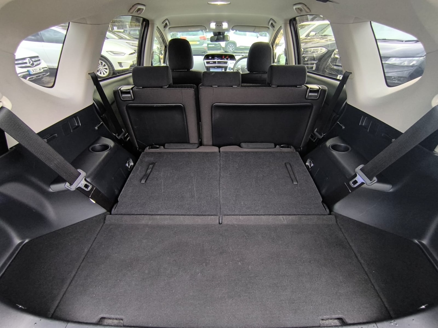 Used Toyota Prius+ 2019 for sale - 76450493: Photo 31