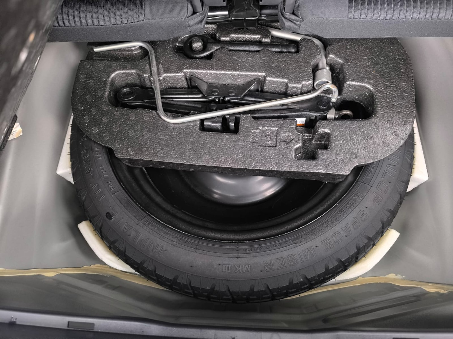 Used Toyota Prius+ 2019 for sale - 76450493: Photo 32