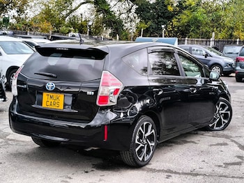 Used Toyota Prius+ 2019 for sale - 76450493: Photo