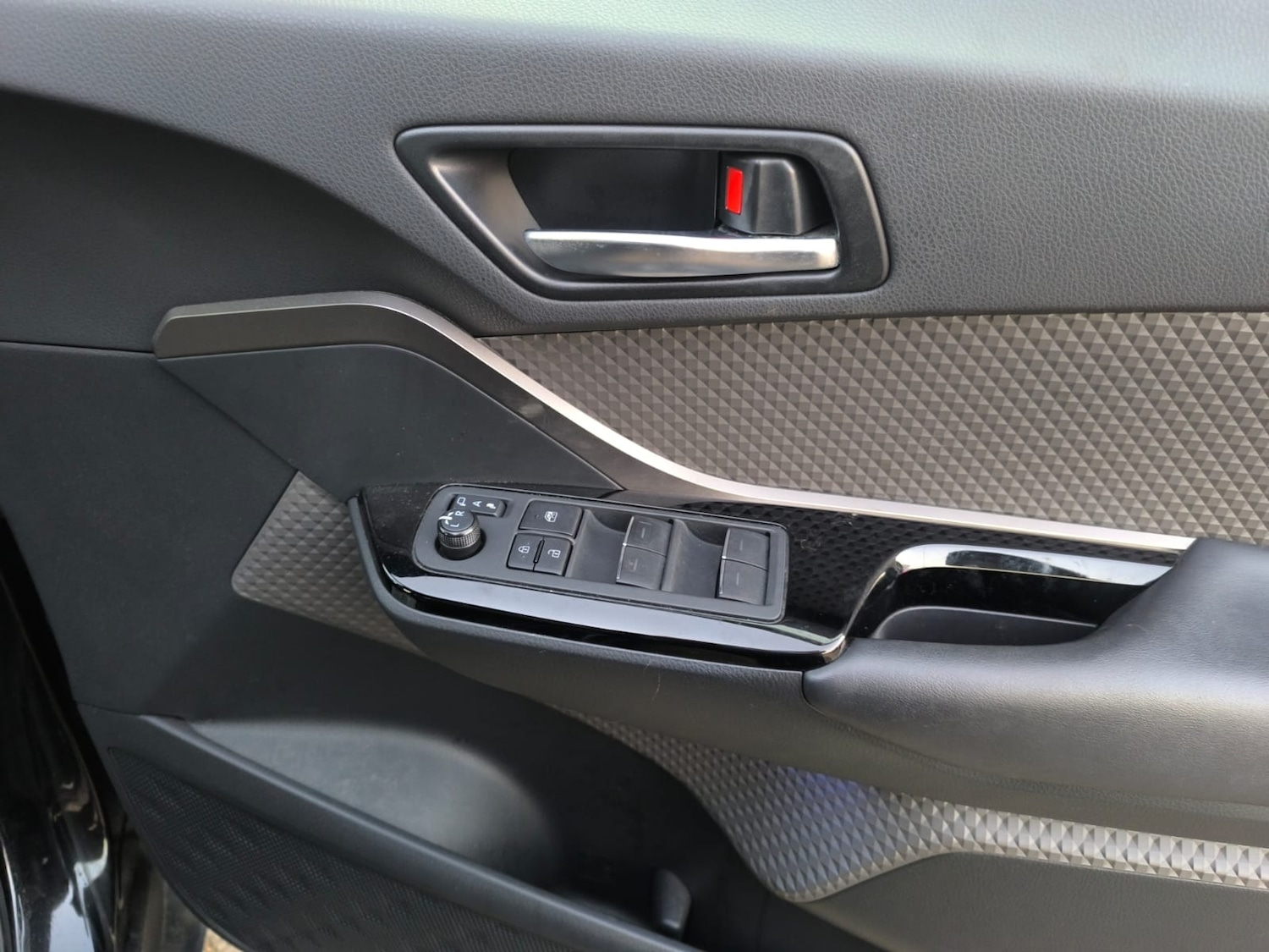 Used Toyota C-HR 2019 for sale - 77148287: Photo 26