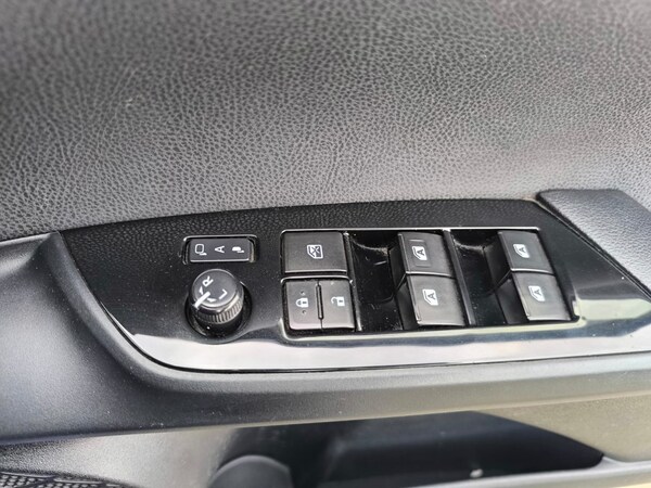 Used Toyota Prius 2016 for sale - 75407858: Photo 28