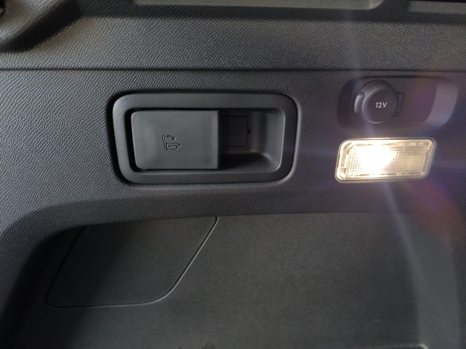 Used Peugeot 3008 2019 for sale - 78065356: Photo 37