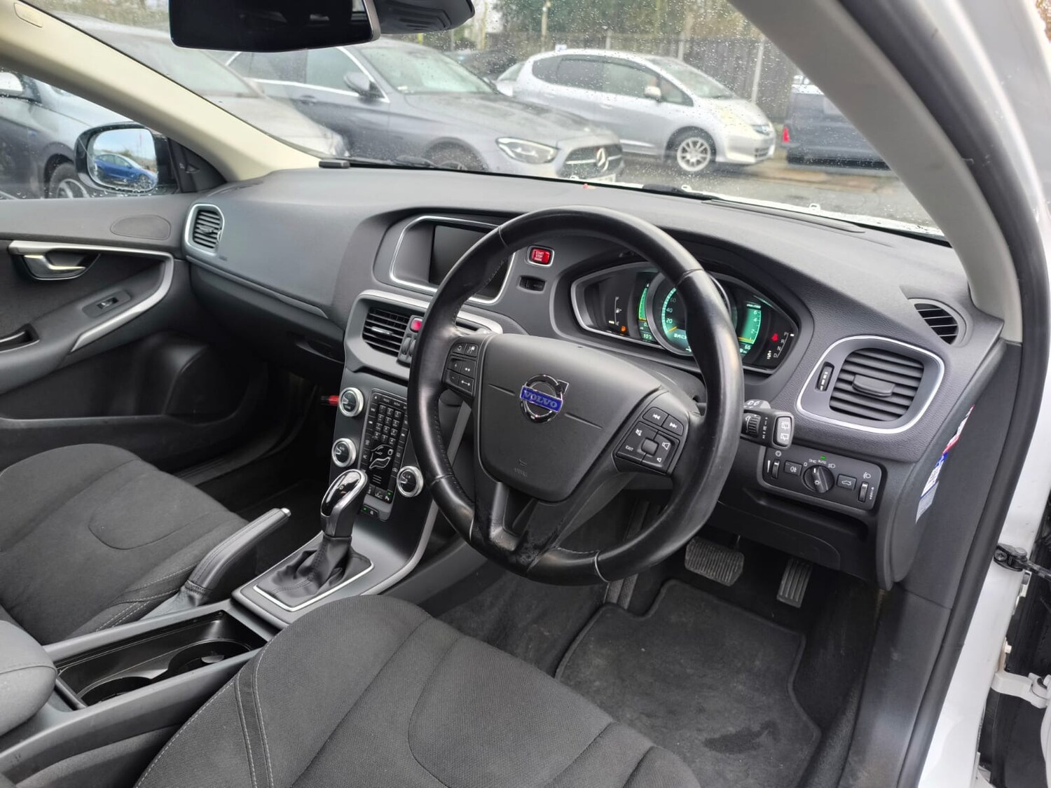 Used Volvo V40 2014 for sale - 77567661: Photo 10