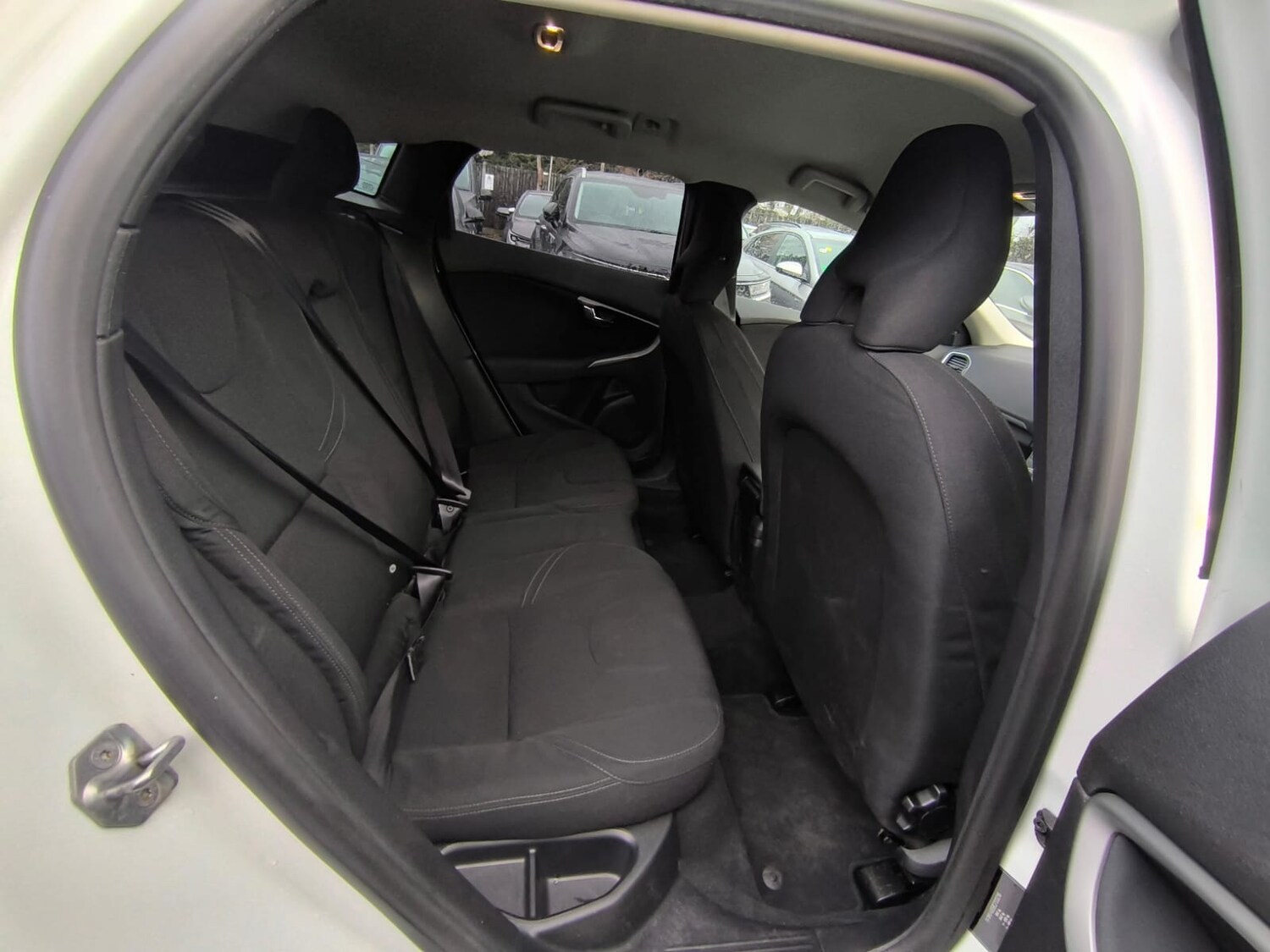 Used Volvo V40 2014 for sale - 77567661: Photo 11