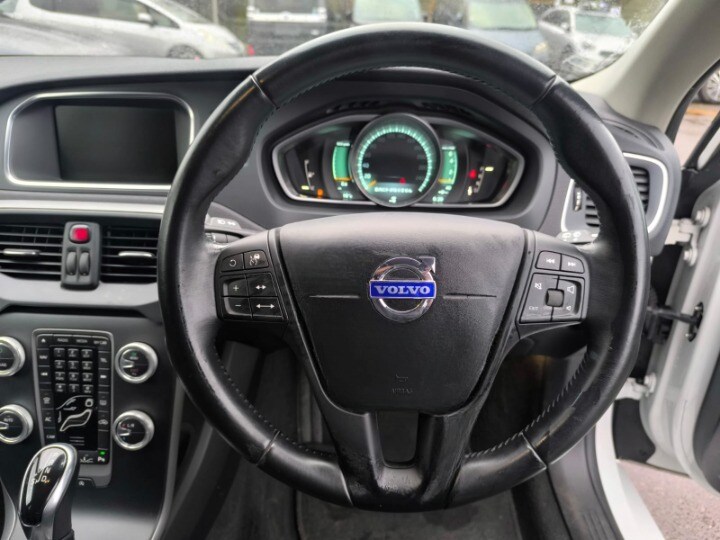 Used Volvo V40 2014 for sale - 77567661: Photo 15