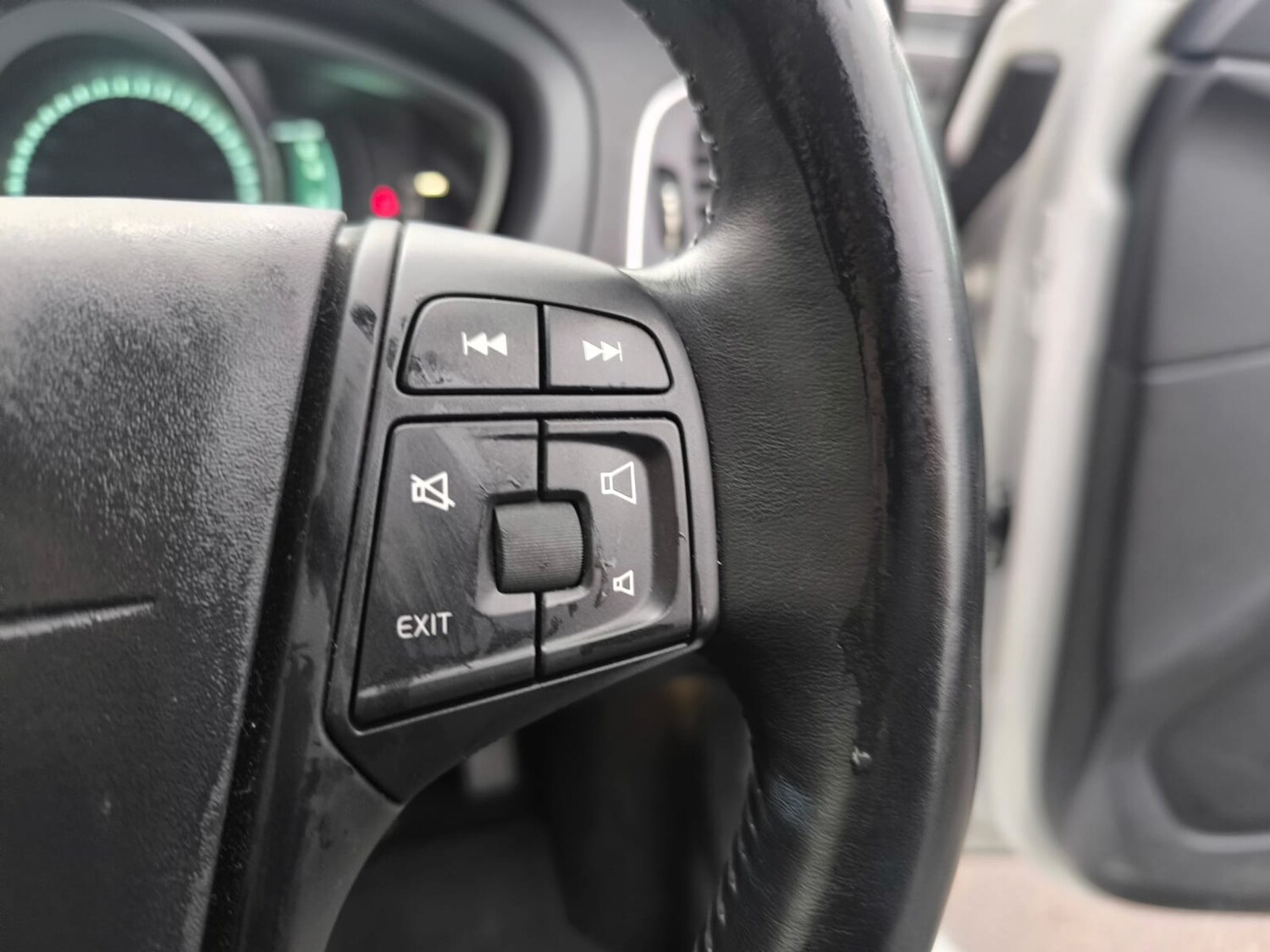 Used Volvo V40 2014 for sale - 77567661: Photo 17