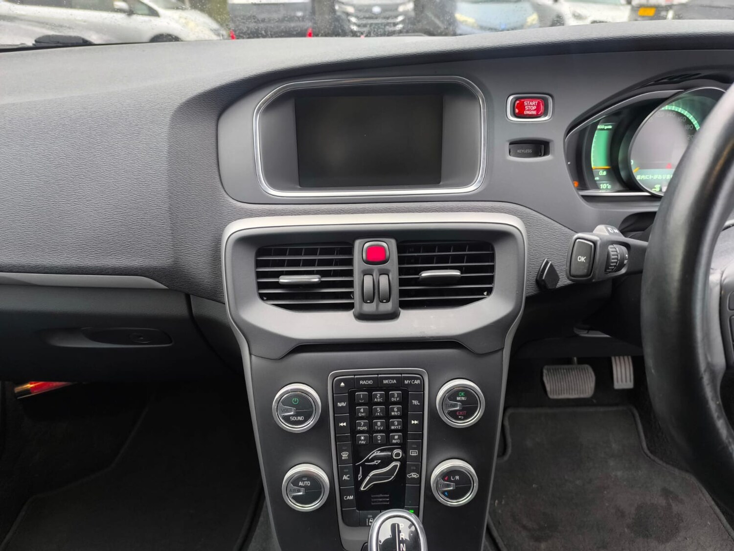 Used Volvo V40 2014 for sale - 77567661: Photo 19