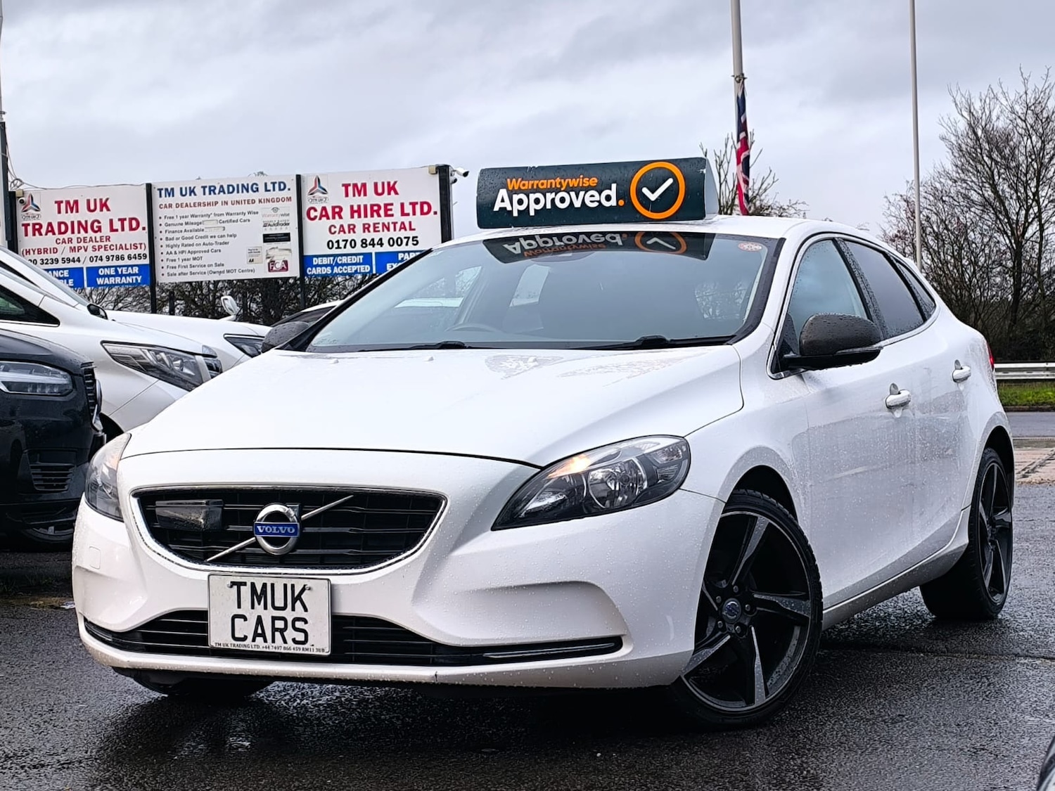 Used Volvo V40 2014 for sale - 77567661: Photo 2