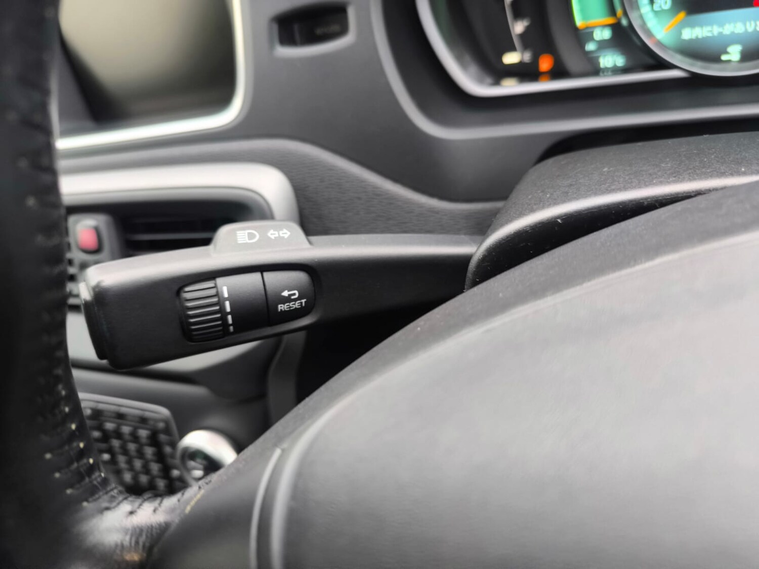 Used Volvo V40 2014 for sale - 77567661: Photo 21