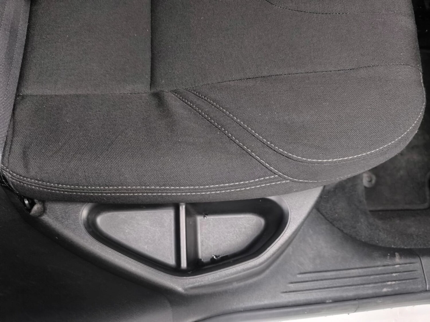 Used Volvo V40 2014 for sale - 77567661: Photo 27