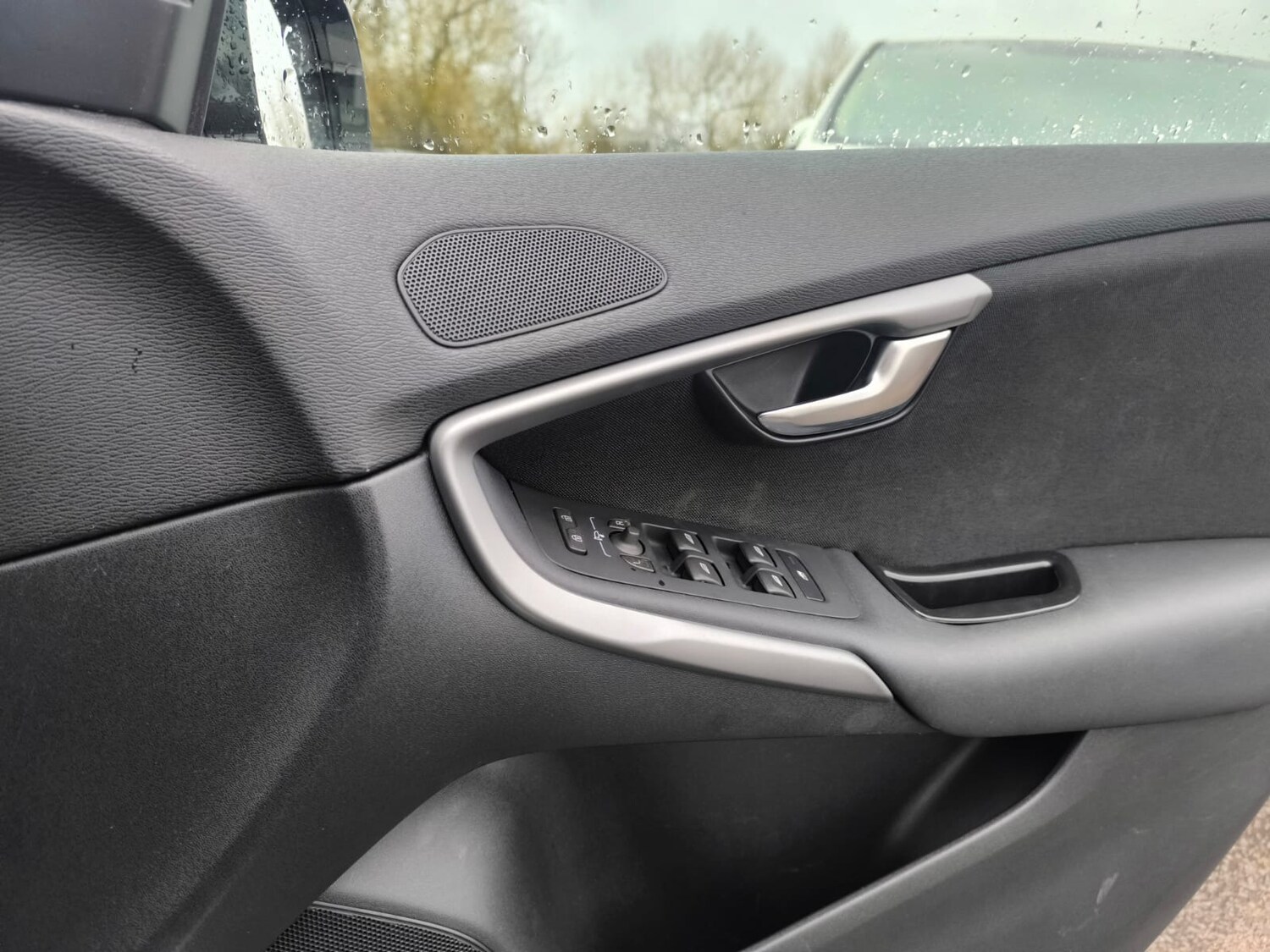 Used Volvo V40 2014 for sale - 77567661: Photo 30