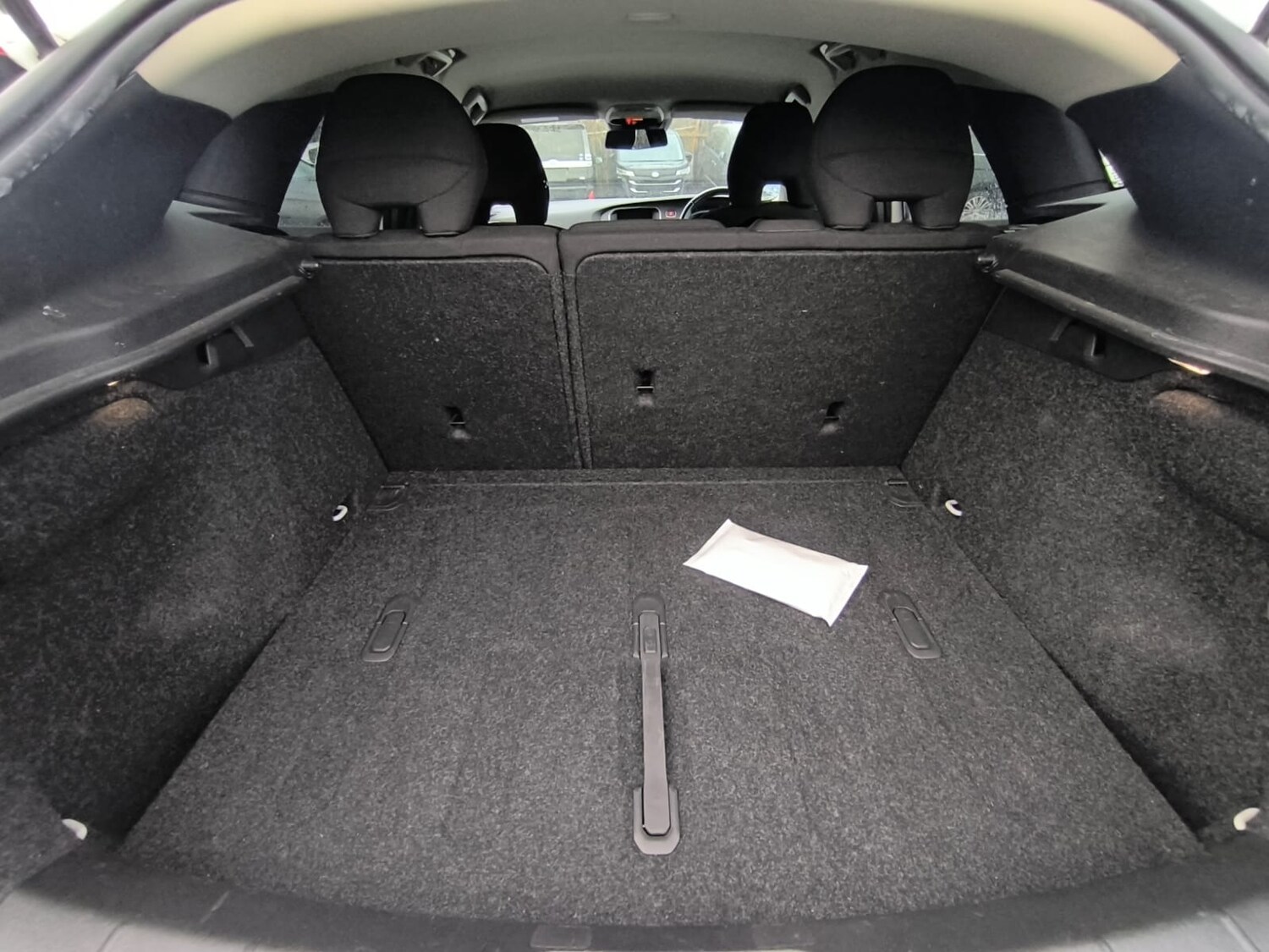 Used Volvo V40 2014 for sale - 77567661: Photo 34