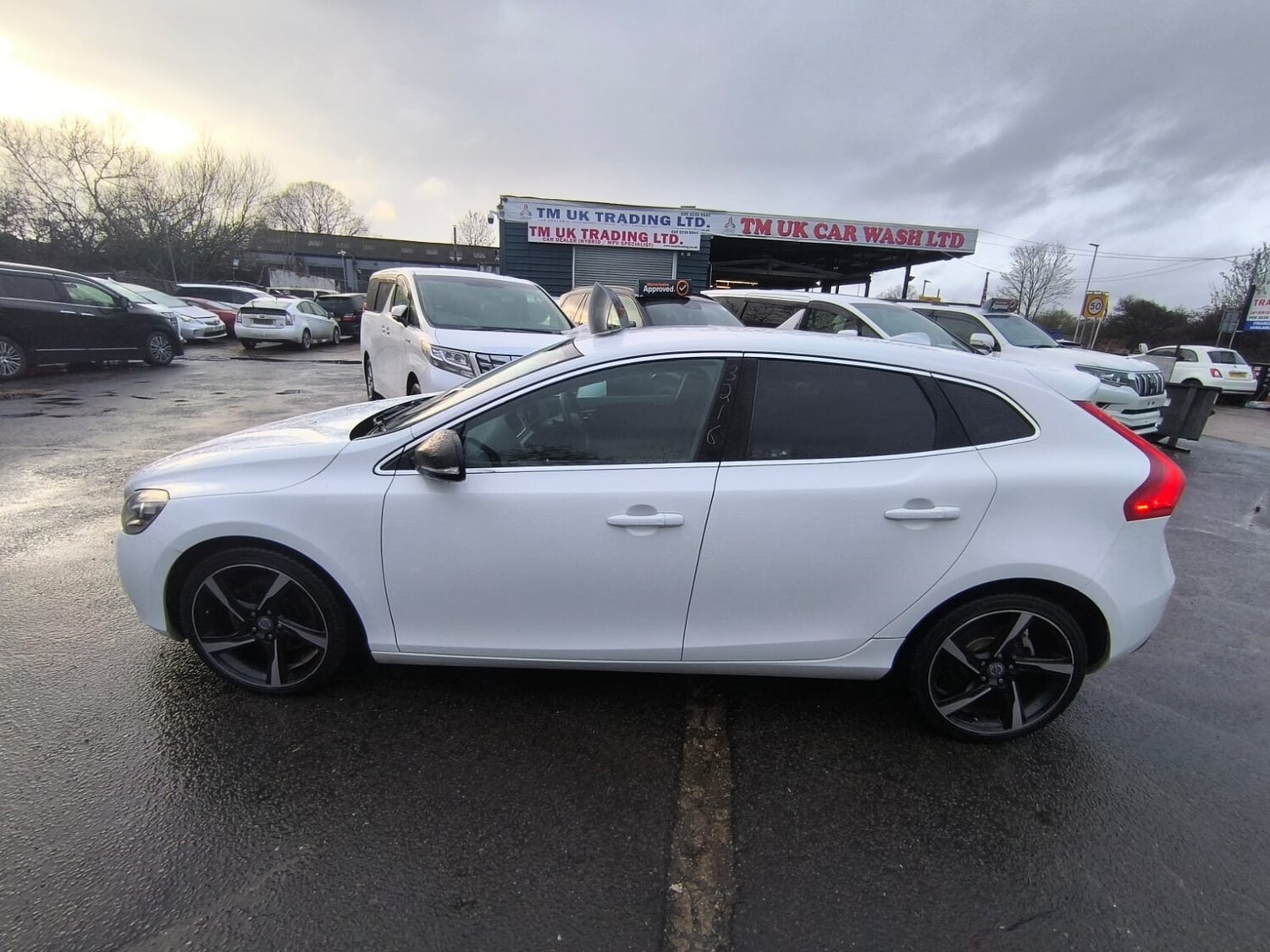 Used Volvo V40 2014 for sale - 77567661: Photo 6