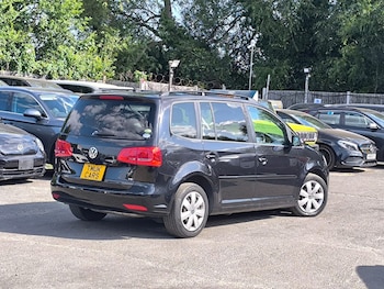 Used Volkswagen Touran 2015 for sale - 79286009: Photo