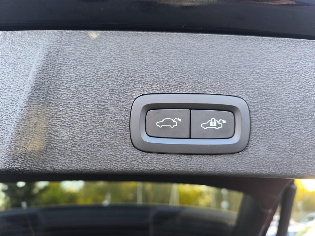 Used Volvo XC40 2022 for sale - 76478033: Photo 30