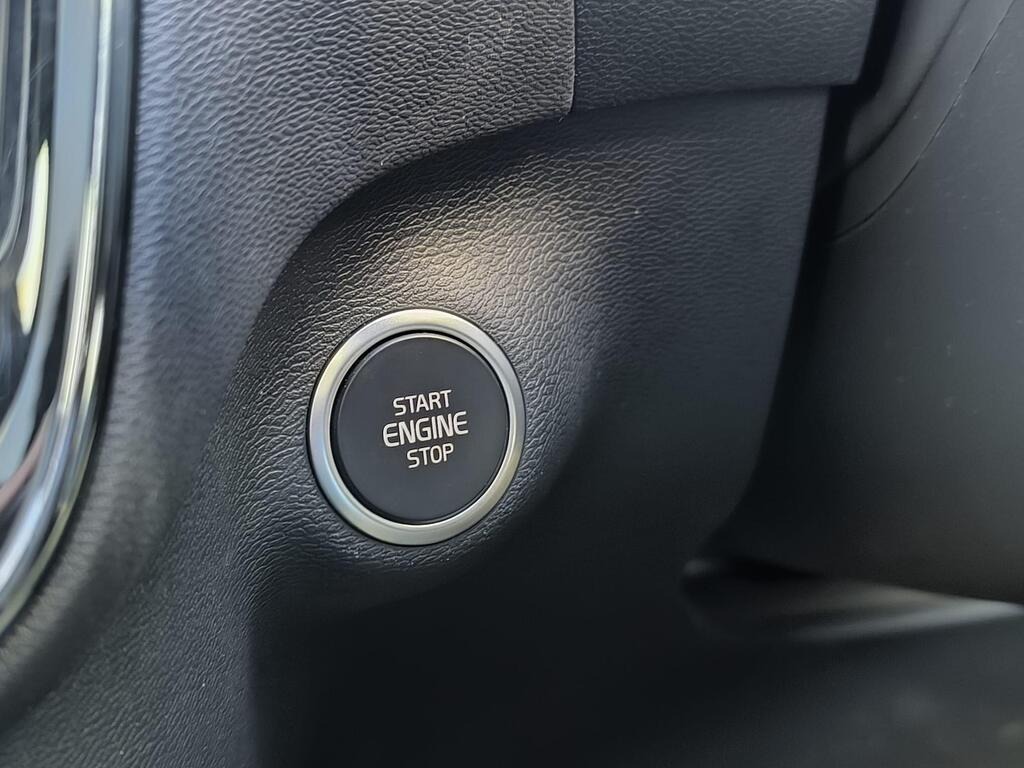 Used Volvo XC40 2022 for sale - 76478033: Photo 34