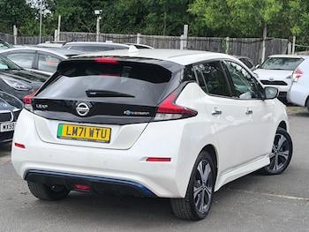 Used Nissan Leaf 2021 for sale - 76777737: Photo
