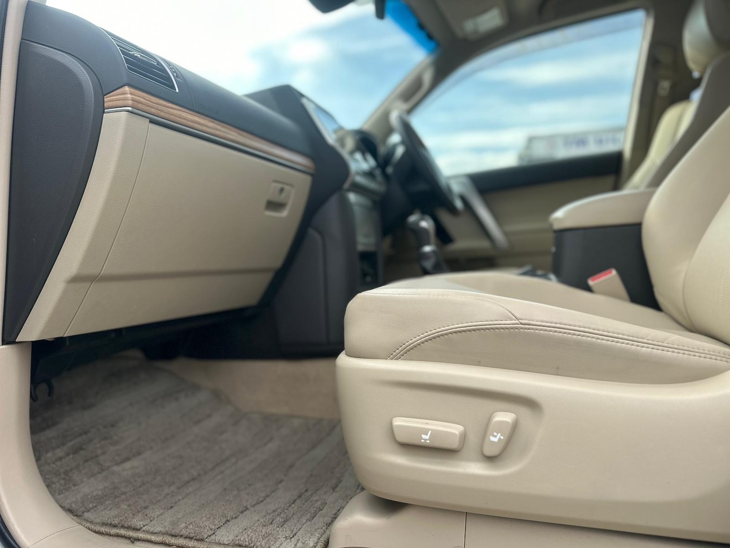 Used Toyota Landcruiser 2023 for sale - 76157524: Photo 53