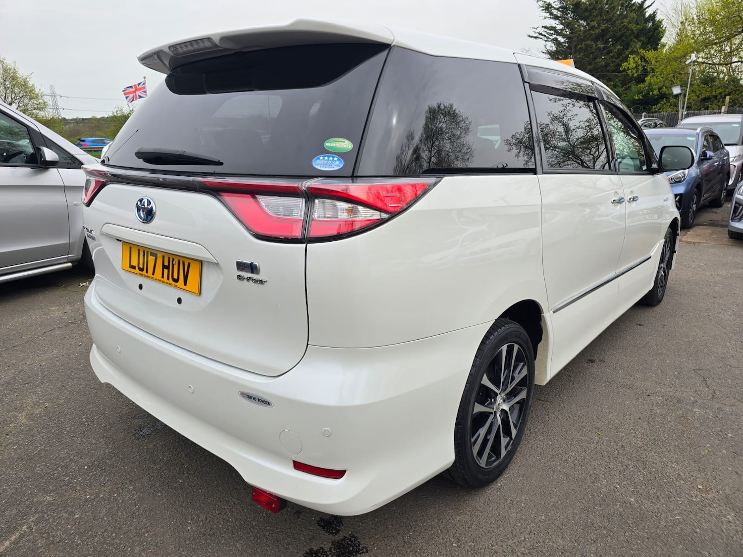 Used Toyota Estima 2017 for sale - 77946145: Photo 2