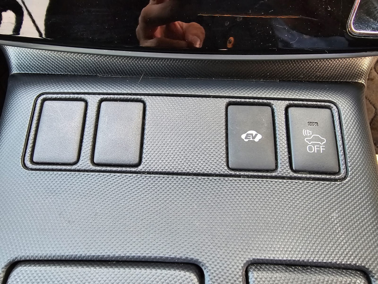 Used Toyota Estima 2017 for sale - 77946145: Photo 25