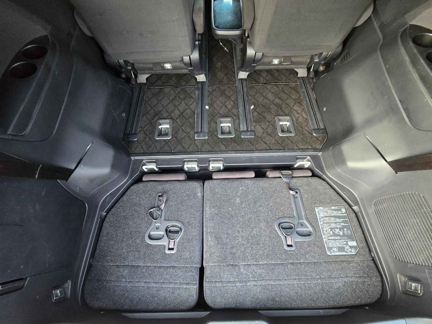 Used Toyota Estima 2017 for sale - 77946145: Photo 31