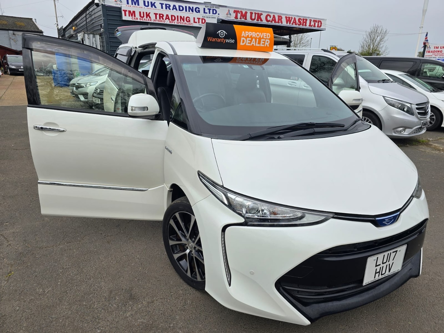 Used Toyota Estima 2017 for sale - 77946145: Photo 8