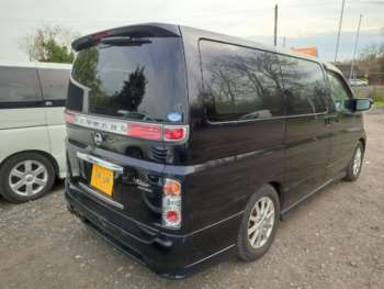 Used Nissan Elgrand 2007 for sale - 68202089: Photo
