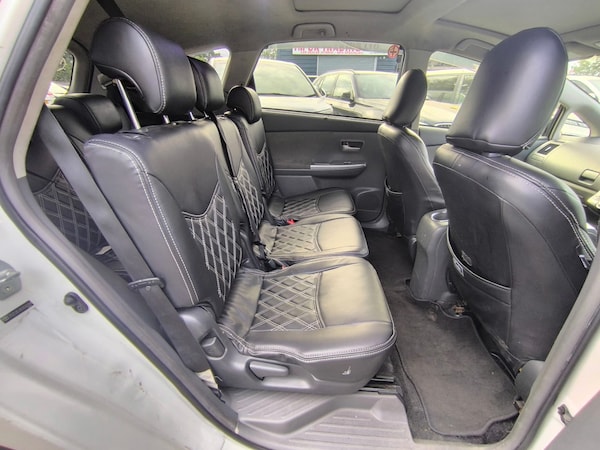 Used Toyota Prius+ 2012 for sale - 75822873: Photo 11