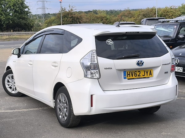 Used Toyota Prius+ 2012 for sale - 75822873: Photo 4