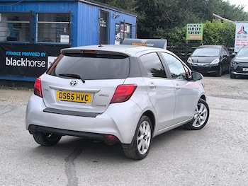 Used Toyota Yaris 2015 for sale - 78776504: Photo