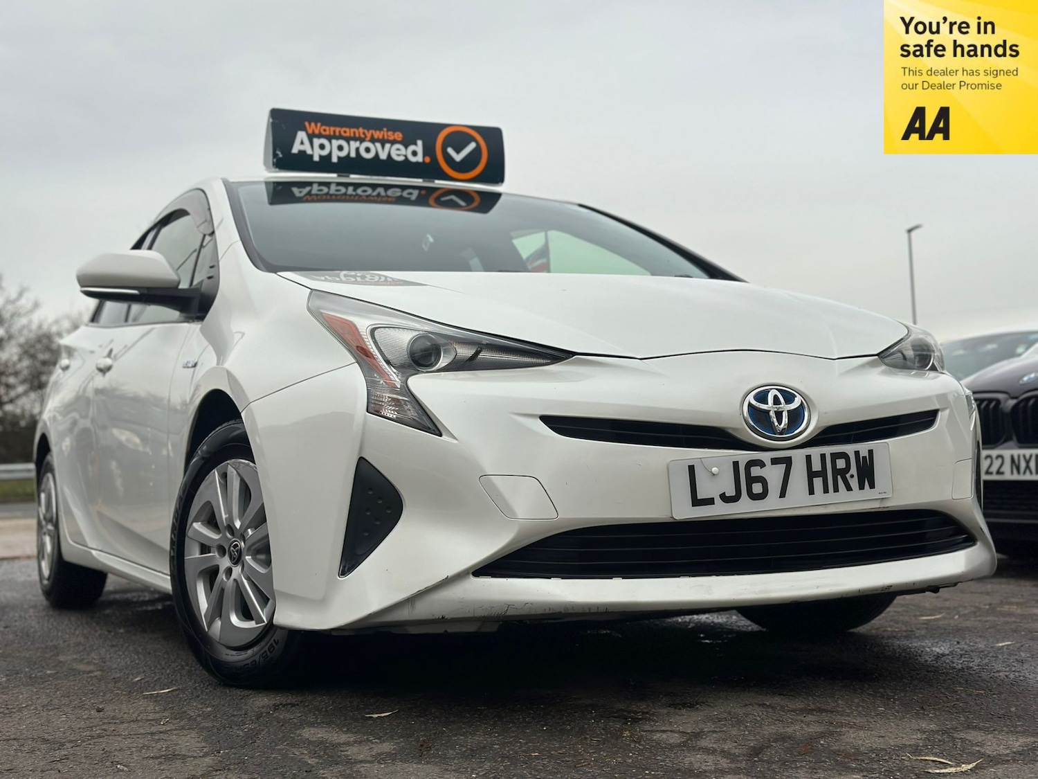 Used Toyota Prius 2017 for sale - 76906412: Photo 1