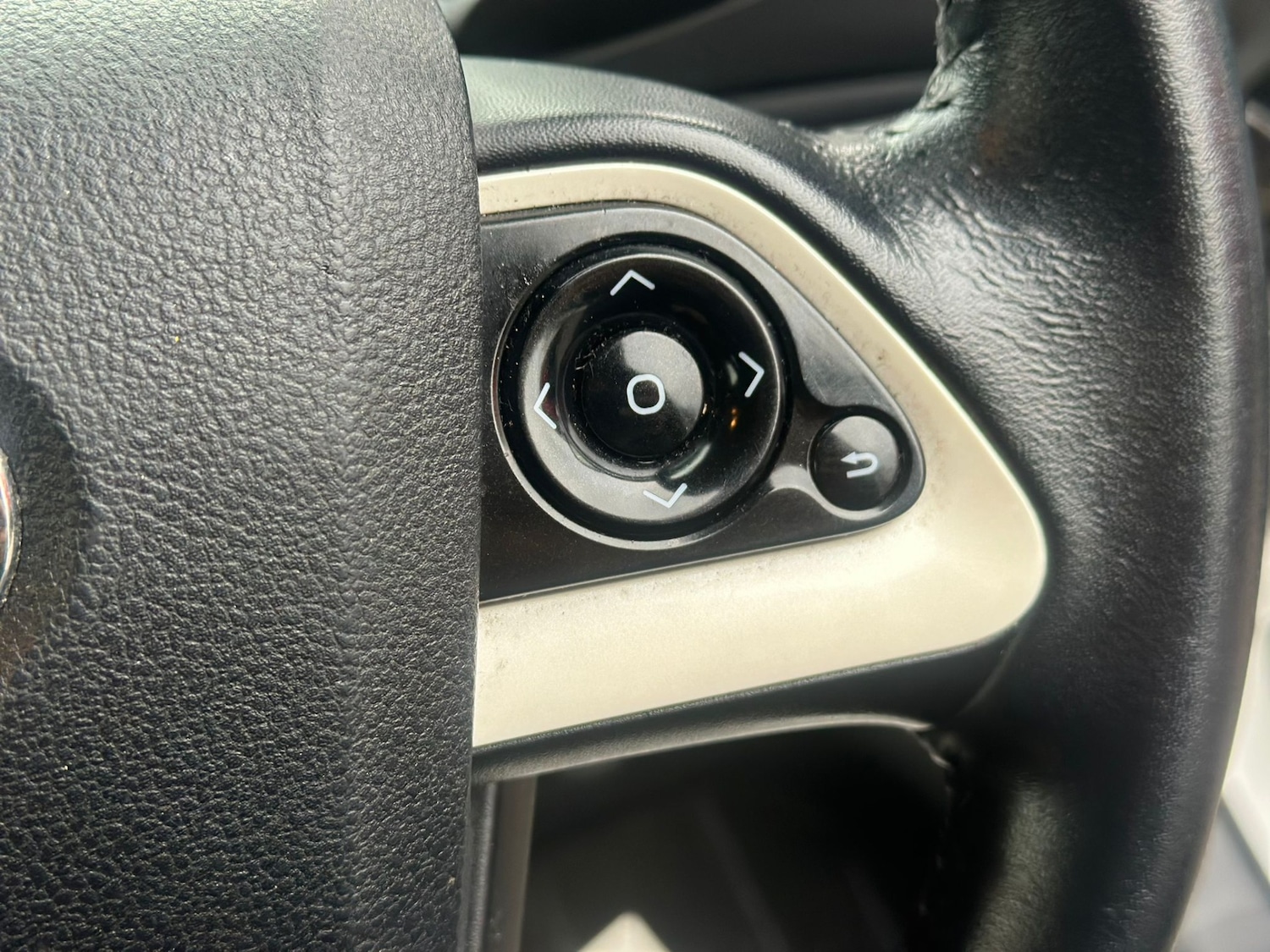 Used Toyota Prius 2017 for sale - 76906412: Photo 16