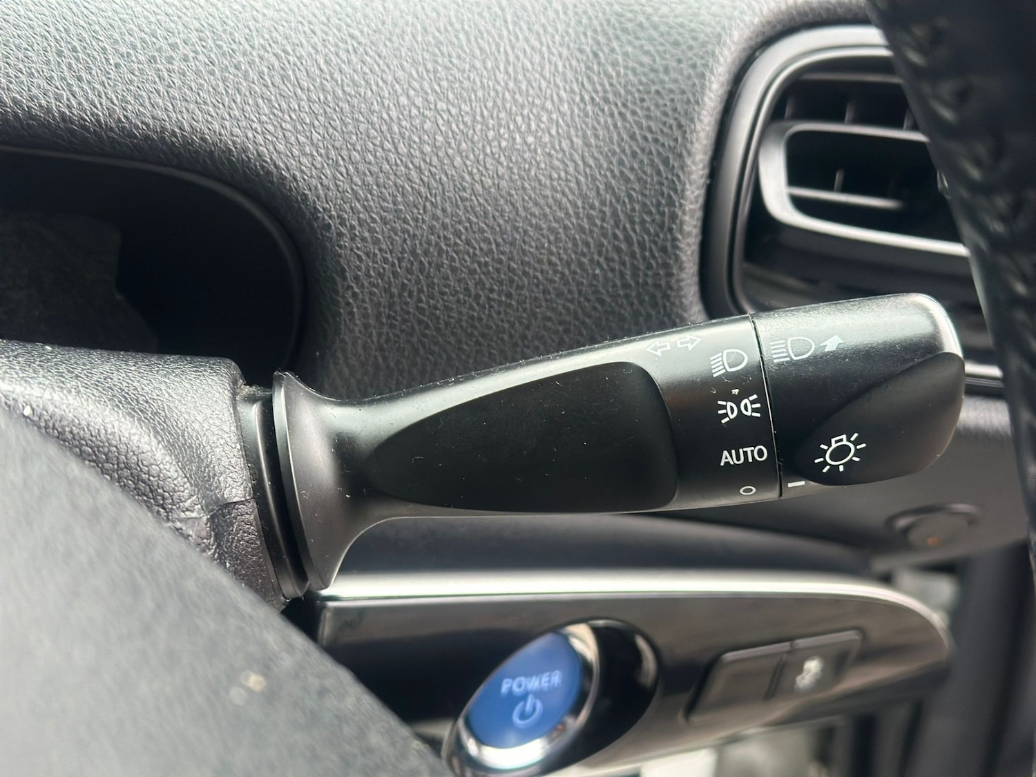 Used Toyota Prius 2017 for sale - 76906412: Photo 20