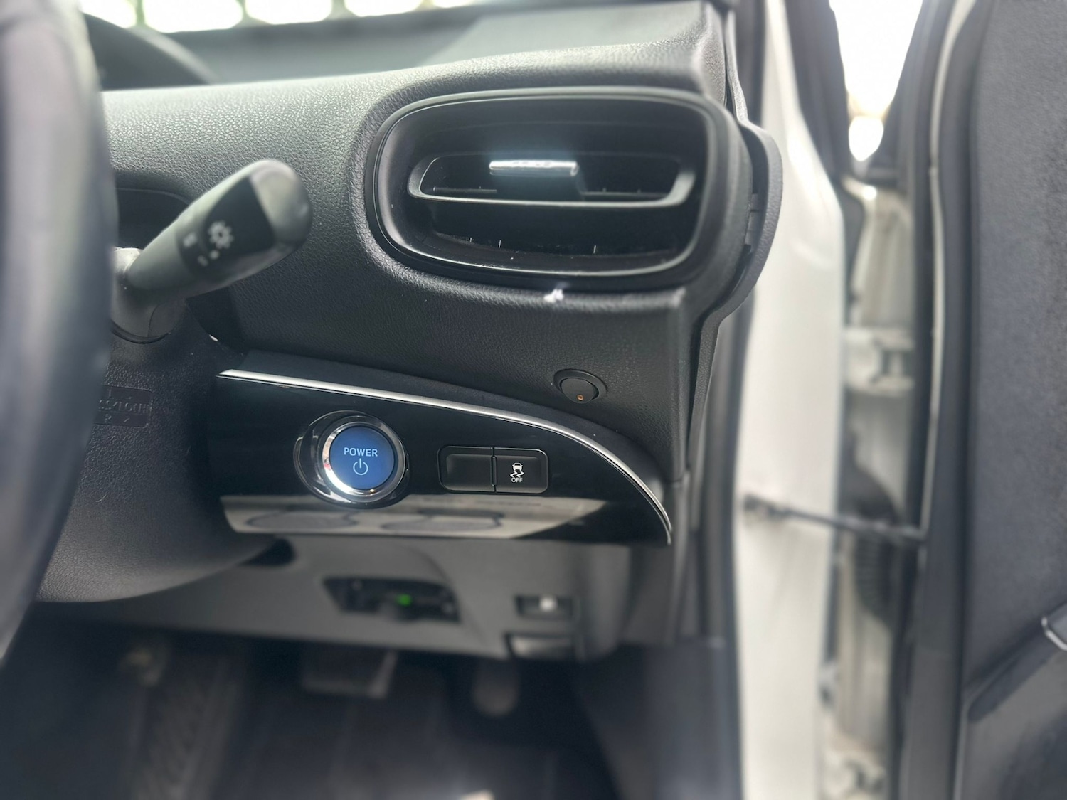 Used Toyota Prius 2017 for sale - 76906412: Photo 23