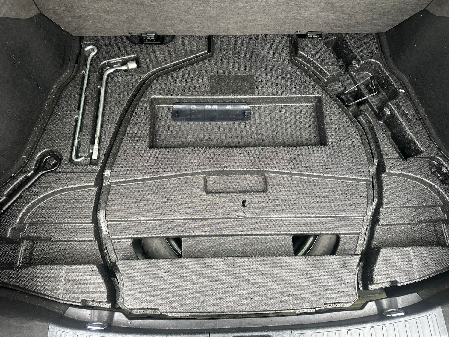 Used Toyota Prius 2017 for sale - 76906412: Photo 27