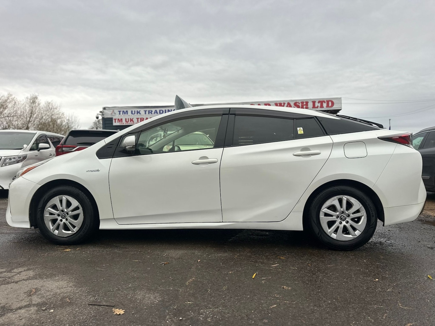Used Toyota Prius 2017 for sale - 76906412: Photo 6