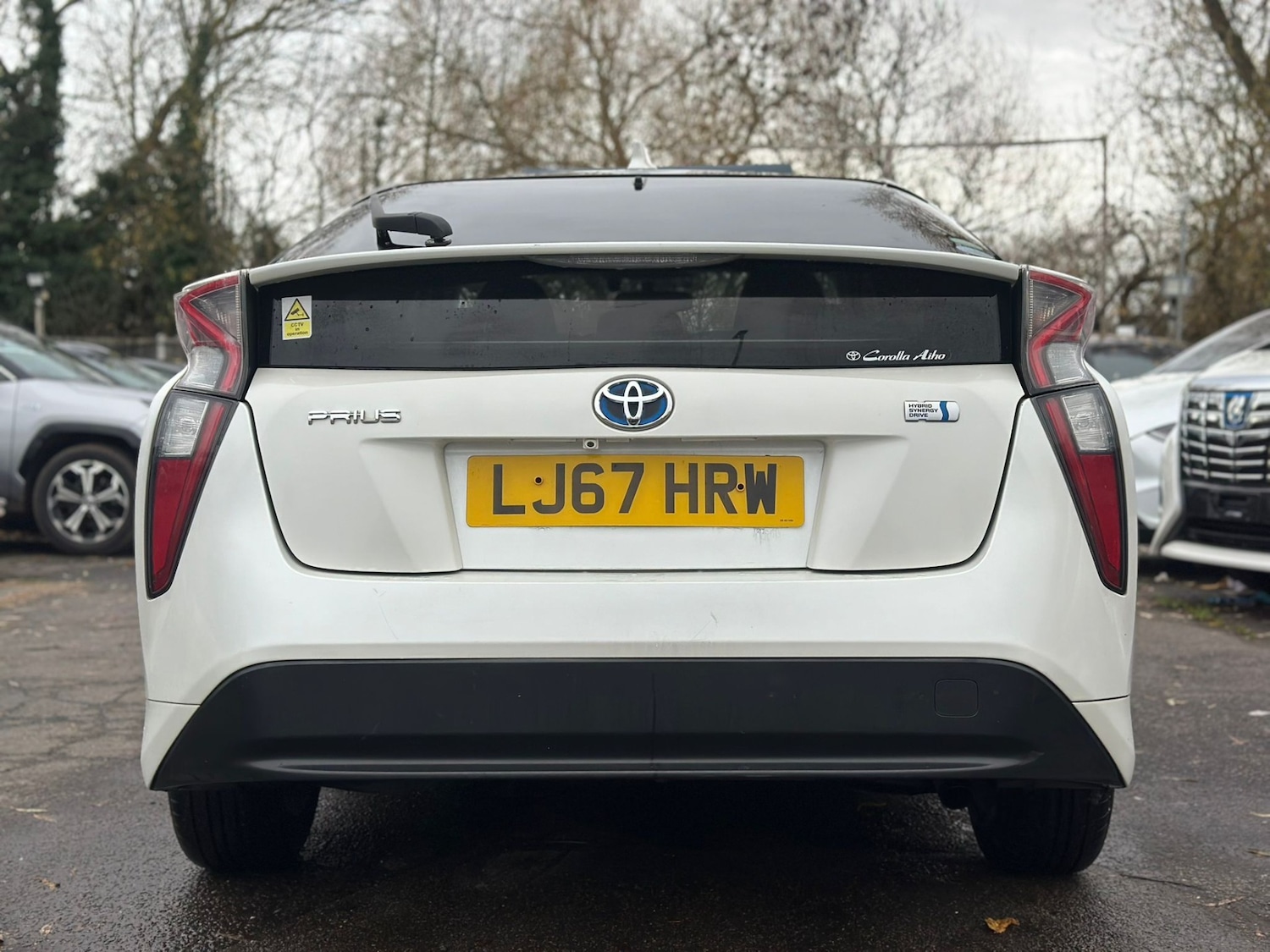 Used Toyota Prius 2017 for sale - 76906412: Photo 8