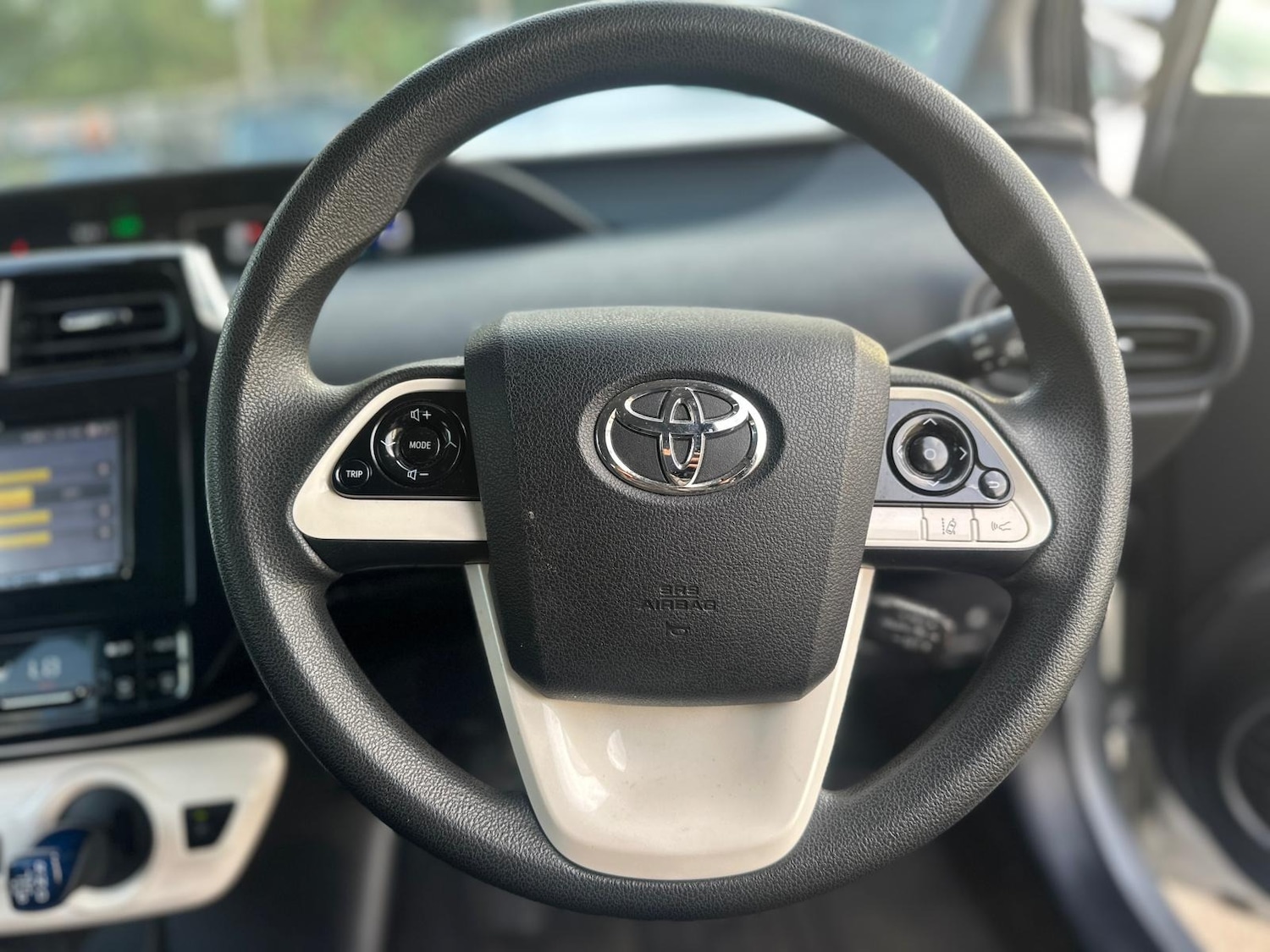 Used Toyota Prius 2018 for sale - 76128840: Photo 12