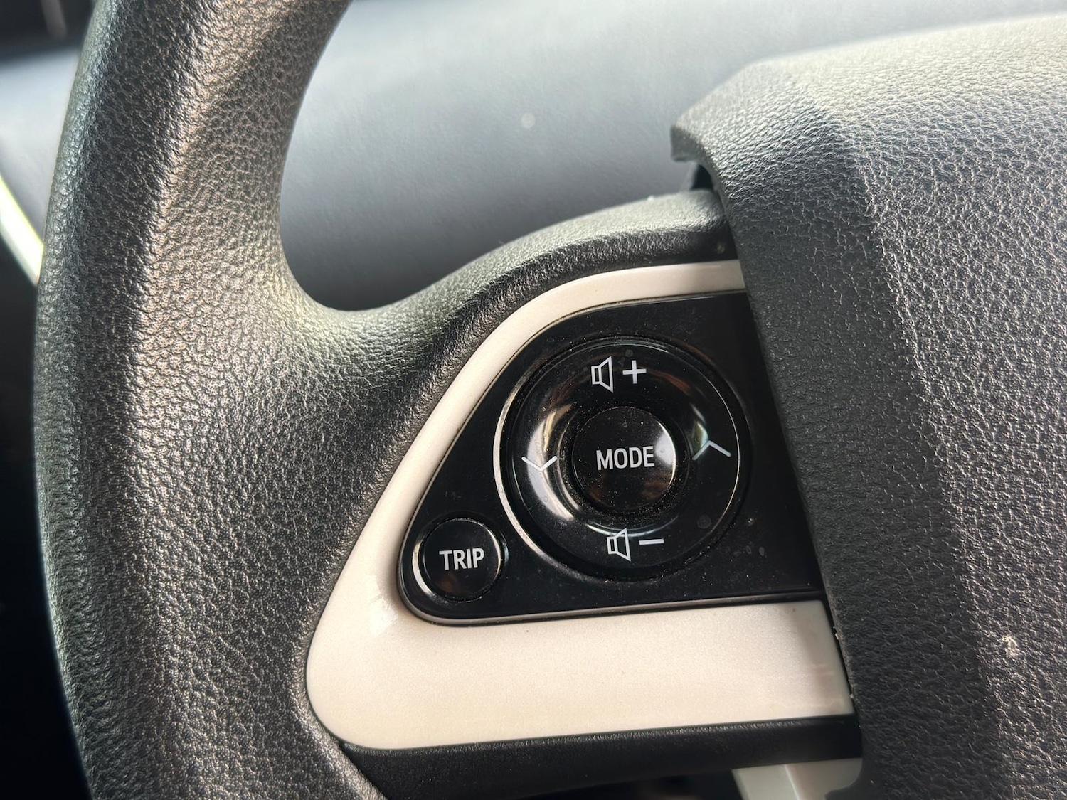Used Toyota Prius 2018 for sale - 76128840: Photo 13