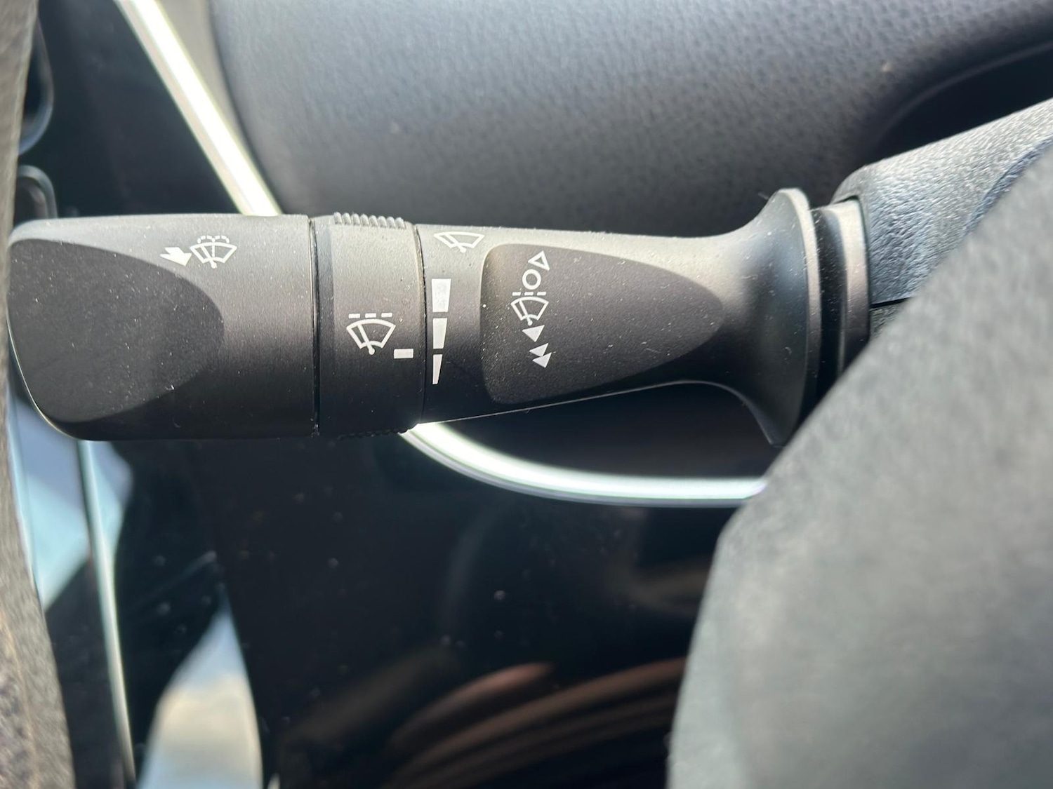 Used Toyota Prius 2018 for sale - 76128840: Photo 17