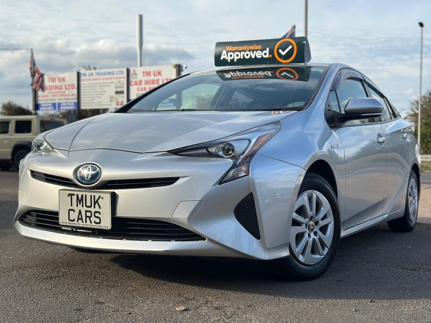 Used Toyota Prius 2018 for sale - 76128840: Photo 2