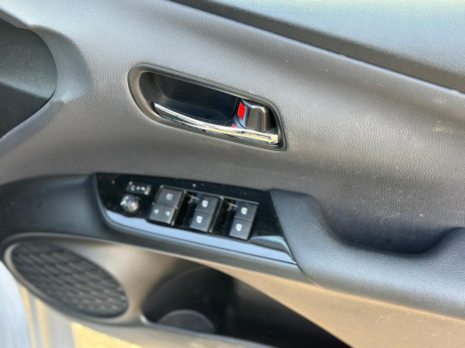 Used Toyota Prius 2018 for sale - 76128840: Photo 21