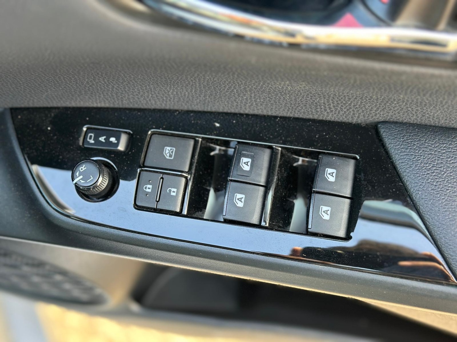 Used Toyota Prius 2018 for sale - 76128840: Photo 22