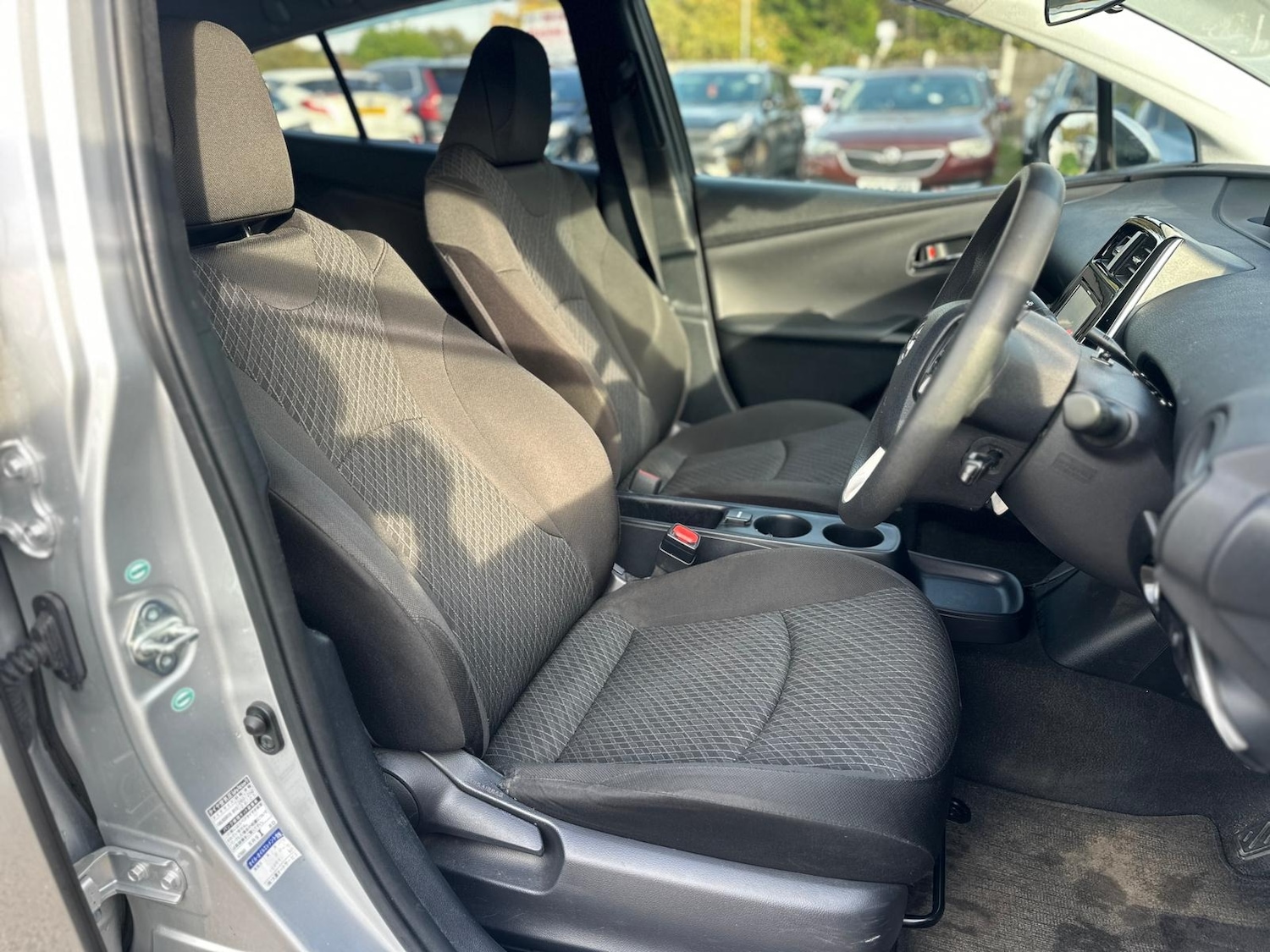 Used Toyota Prius 2018 for sale - 76128840: Photo 9